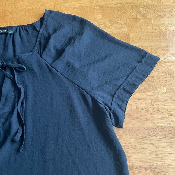 Size XL a.n.a. black short sleeved top with ties - Picture 6 of 10